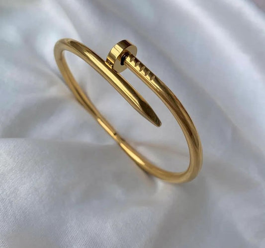 NAIL BANGLE